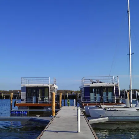 Hausboot Schwimmendes Haus In Ribnitz-damgarten, Cleaning Included Ribnitz-Damgarten